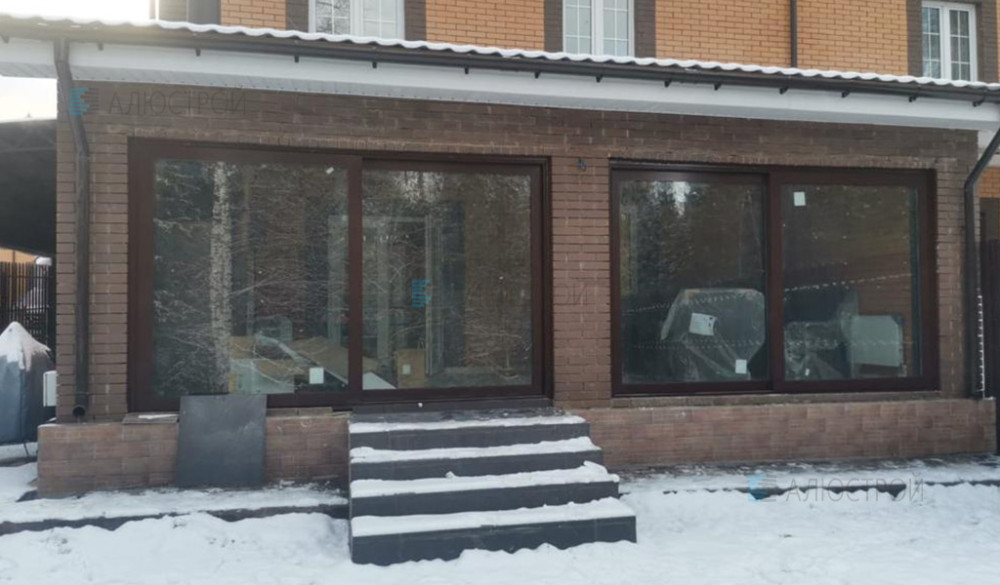 Теплое панорамное остекление веранды